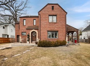 379 Jefferson Ave, Glencoe, IL