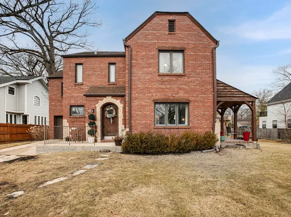 379 Jefferson Ave, Glencoe, IL 60022