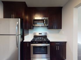 Hollypark Knolls Apartments