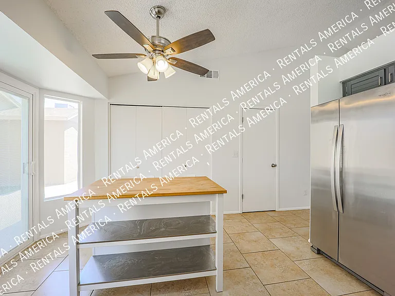 1055 N Recker Rd #1018 — Photo 11