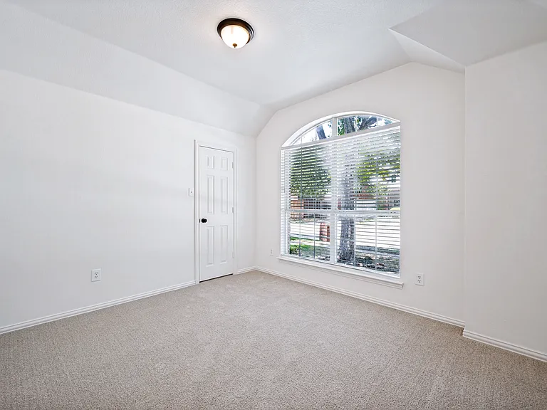 1343 Bent Tree Dr — Photo 8