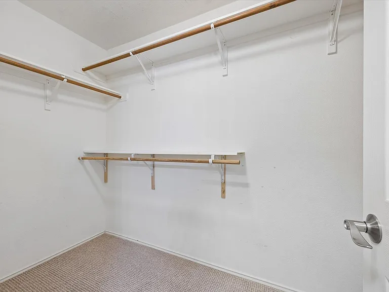 500 Millington Ln — Photo 28