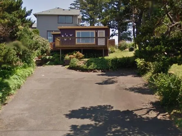 1814 NE Lee Pl, Lincoln City, OR 97367