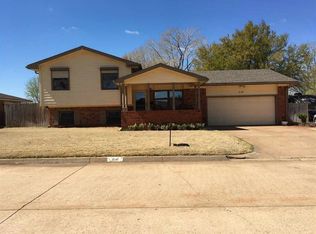 818 Freeland Dr, Enid, OK 73701