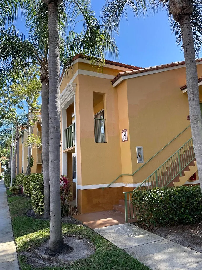 2 bed, 1.0 bath, $2,225 — Photo 2