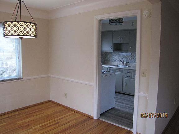 Dining Room to Kitchen