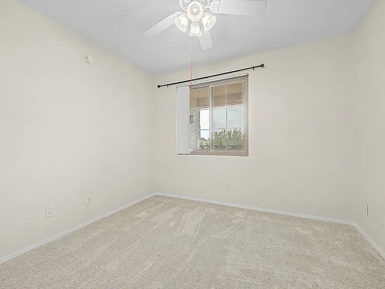 Master Bedroom pic 2