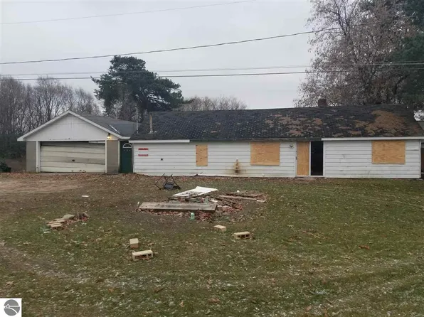 7256 E Hc Edmore Rd, Vestaburg, MI 48891