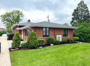 623 N Northwest Hwy, Park Ridge, IL 60068