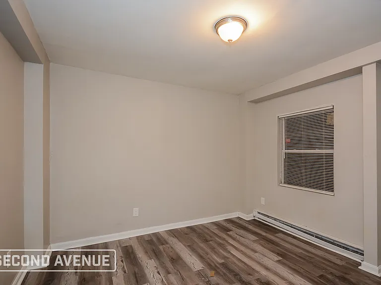 1311 Manss Ave — Photo 17