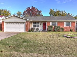 8925 E 50th St, Tulsa, OK 74145