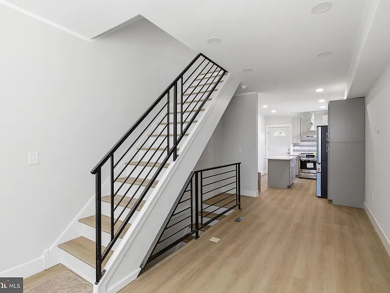 1511 W Flora St — Photo 6