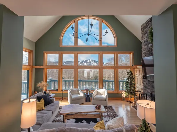 9 Lodge Lane, Dover, VT 05356