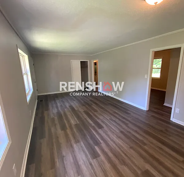 162 S Poplar St — Photo 5