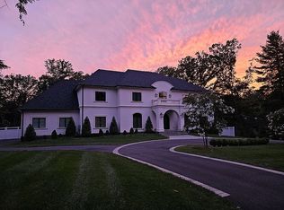 9127 Bois Ave, Vienna, VA 22182