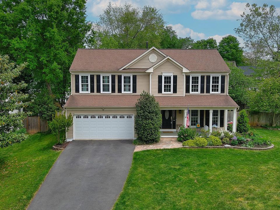 1st image of 201 Greenmont Way NE