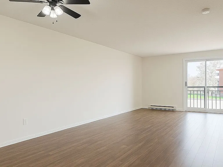 469 Church St #8 — Photo 5