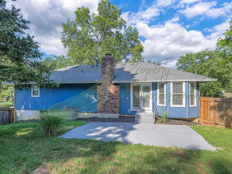 11913 Sycamore Ave — Photo 37