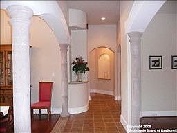 4th image of 538 Berry Oaks Dr