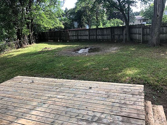 5th image of 2936 Cameron Ave