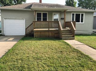 1026 1st St NE, Devils Lake, ND 58301