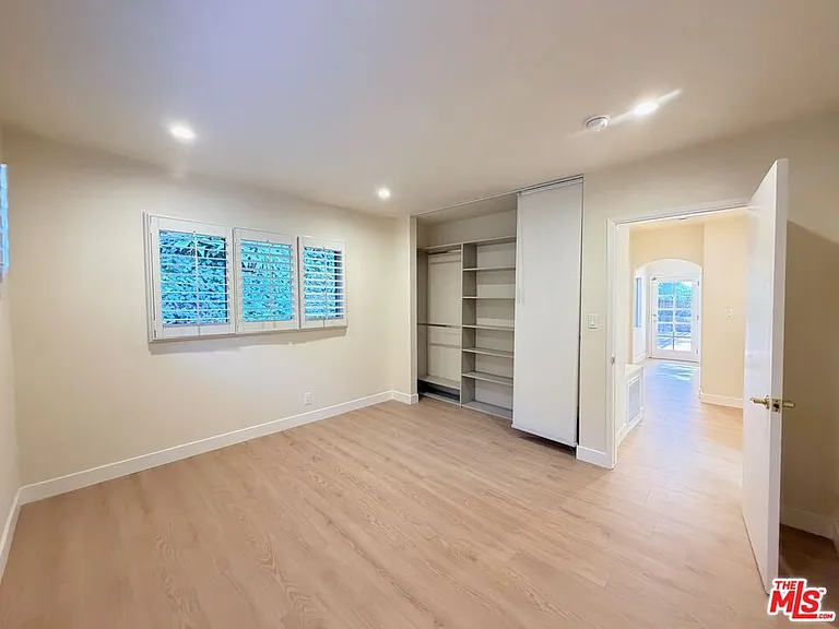 2000 San Ysidro Dr — Photo 23
