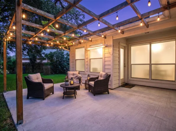 6207 Lake Chase Ct, Katy, TX 77493