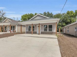 823 Main St, Wellsville, KS 66092