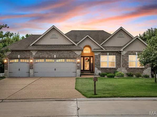 256 Mason Glen Dr, Lake Saint Louis, MO 63367