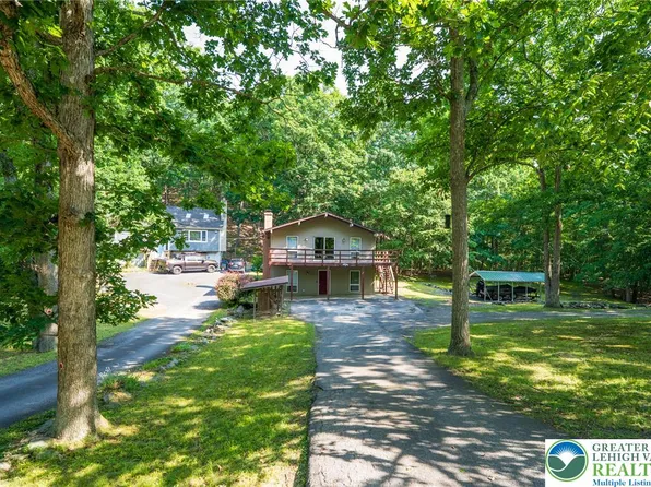 5110 Yukon Dr, East Stroudsburg, PA 18302
