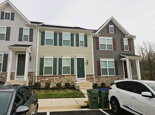 18259 Summit Pointe Dr, Triangle, VA 22172