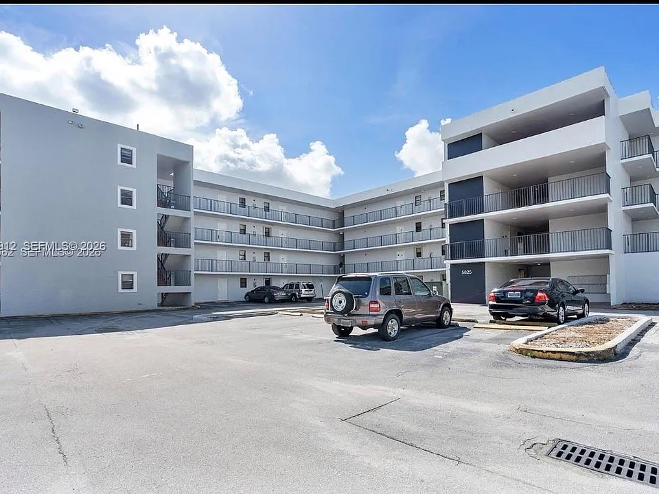 5825 W 25th Ct #311