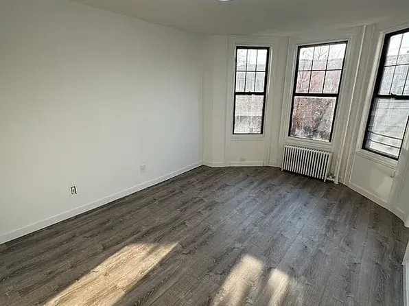 52 Hausman St #2, Brooklyn, NY 11222