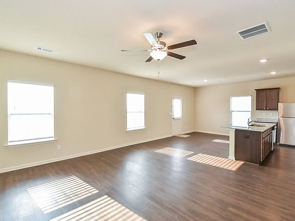 5th image of 3531 Falconwood Dr