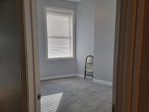 3rd image of 3313 S Calumet Ave