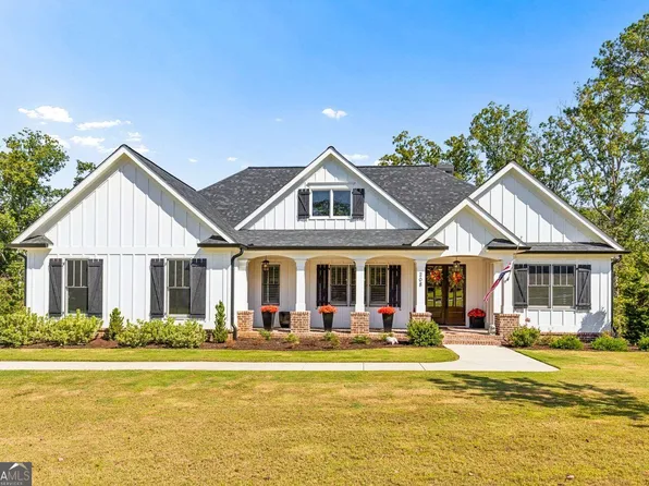 208 Sawyers Farm Dr, Waleska, GA 30183