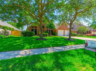 2134 Winding Springs Dr, League City, TX 77573