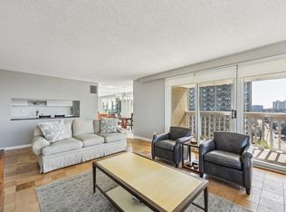 555 North Ave APT 11F, Fort Lee, NJ 07024