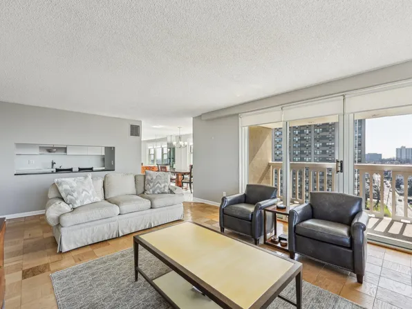 555 North Ave APT 11F, Fort Lee, NJ 07024