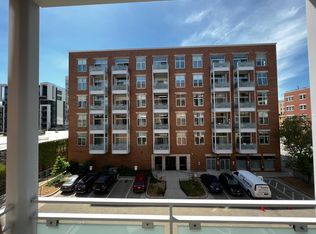 939 W Madison St APT 306, Chicago, IL 60607