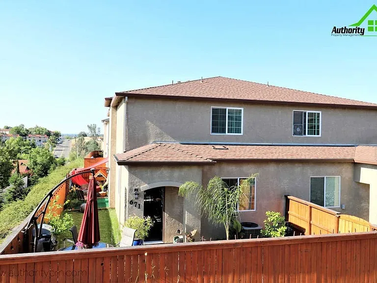 671 Mission De Oro Dr — Photo 2