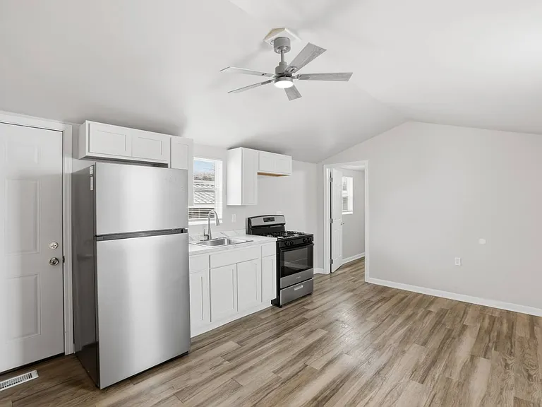 22600 Middlebelt Rd #D13 — Photo 7