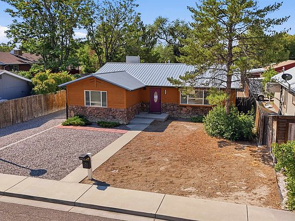 2nd image of 1615 Pinyon Ave