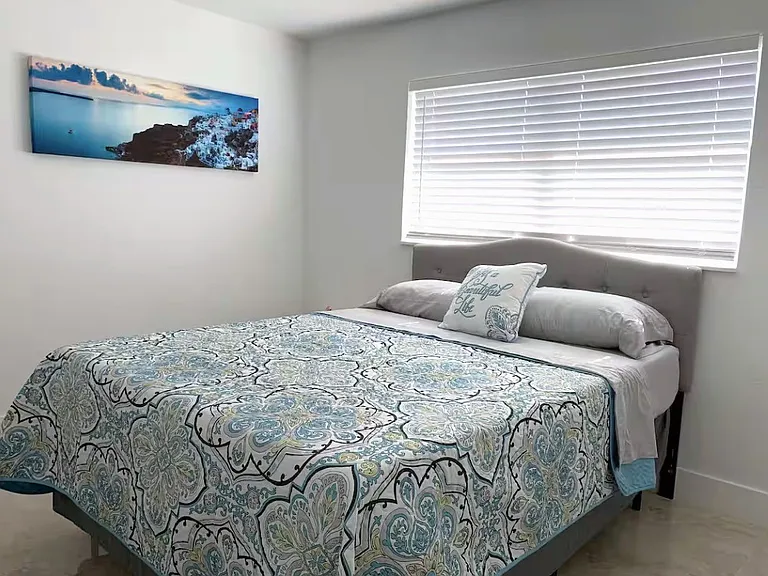 5733 SW 24th Ave — Photo 37