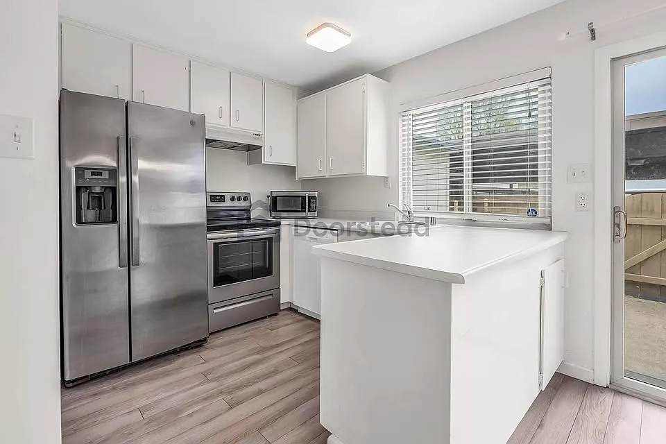 2 bed, 1014 sqft, $2,196 — Photo 1