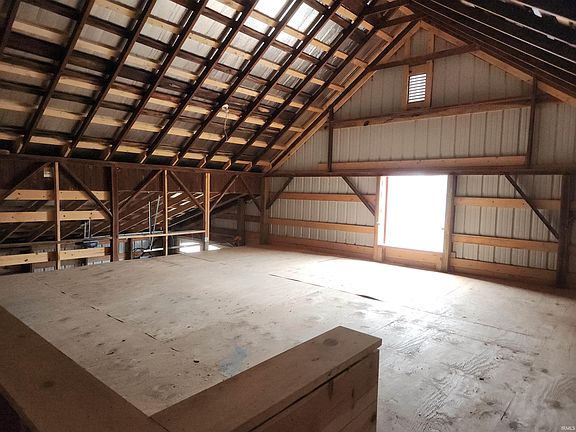 5th image of 3755 N Horn Rd