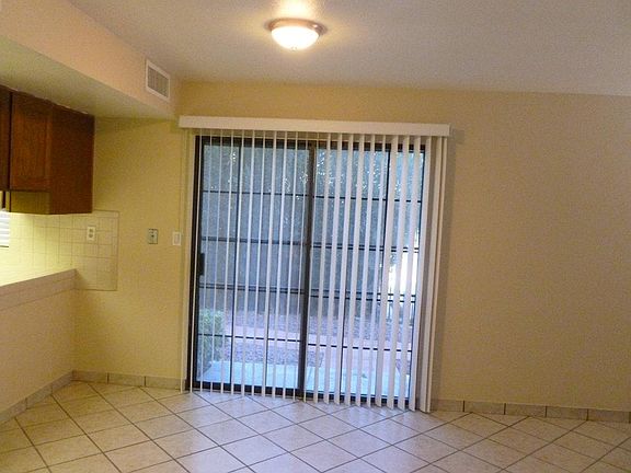 4th image of 3266 Dawnflower St Unit C