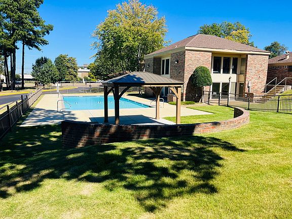 4th image of 6582 Poplar Woods Cir S APT 2