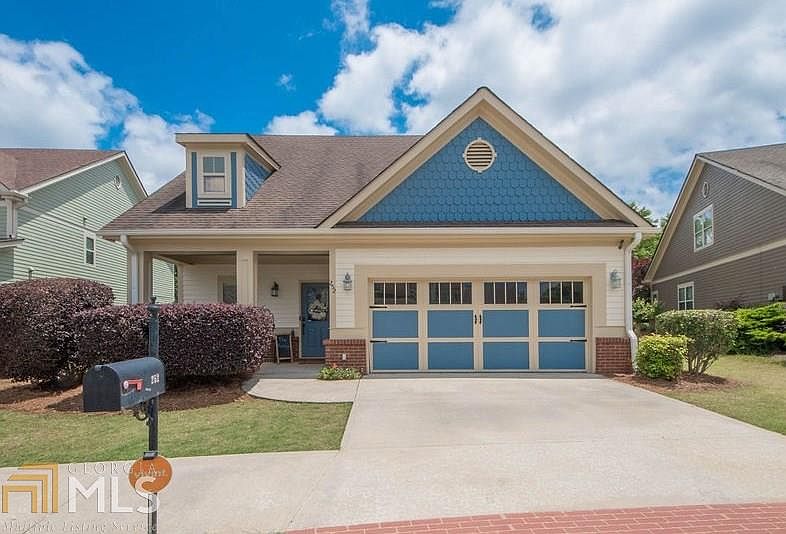 2nd image of 252 Rainbow Ln