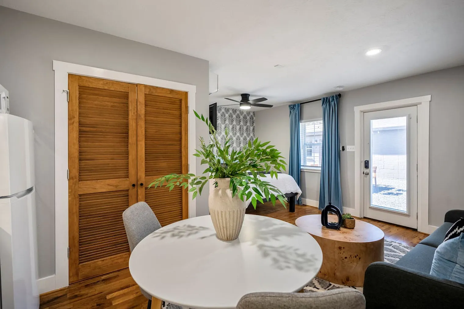 Studio, 1.0 bath, 505 sqft, $1,529 — Photo 2
